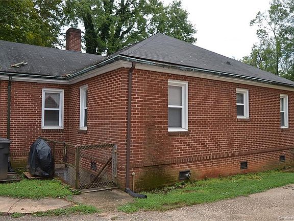 3rd image of 320 Bost St