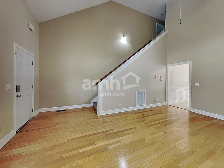 5072 Republic Ave — Photo 7