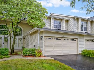 618 Sturnbridge Ln, Schaumburg, IL 60173