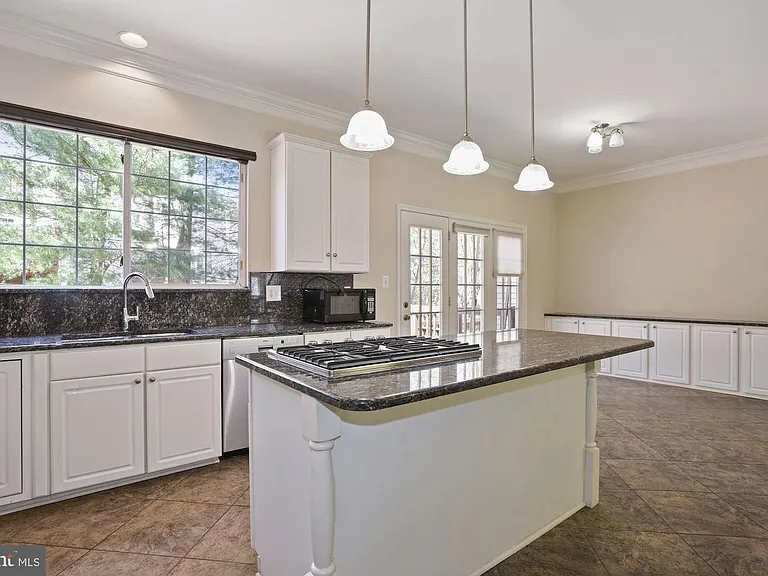 4002 Rosemeade Dr — Photo 16