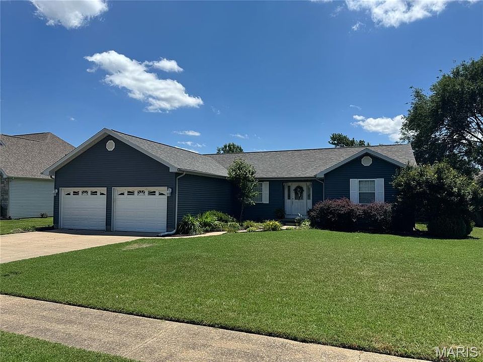 1st image of 921 Bucklin Cir