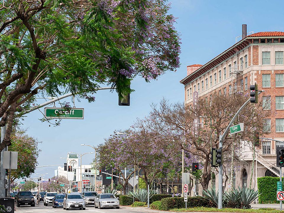 Historical Culver City Hotel
