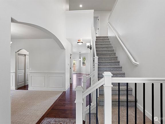 4th image of 820 124th Street Ct E