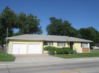 2103 N Sycamore St, Grand Island, NE 68801