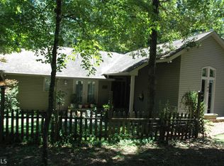 190 S River Run Dr, Hogansville, GA 30230