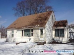 1685 Laurie Rd E, Maplewood, MN 55109