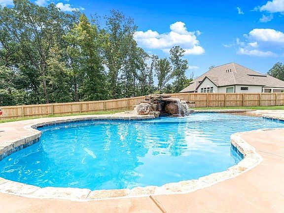 5th image of 1434 Le Chesnay Dr
