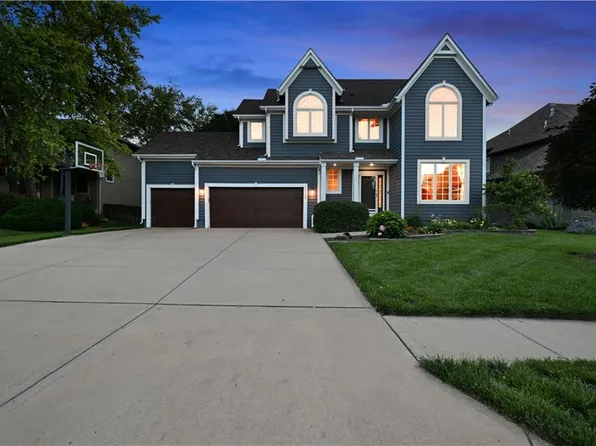 16140 S Brookfield St, Olathe, KS 66062