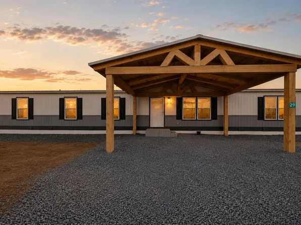 29 Manzano St, Moriarty, NM 87035