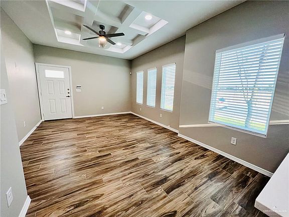 3rd image of 4213 La Vista Ave #1