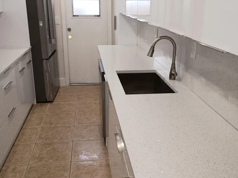 2421 N 40th Ave #109 — Photo 4