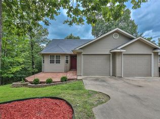 8235 Chestnut Dr, Rogers, AR 72756