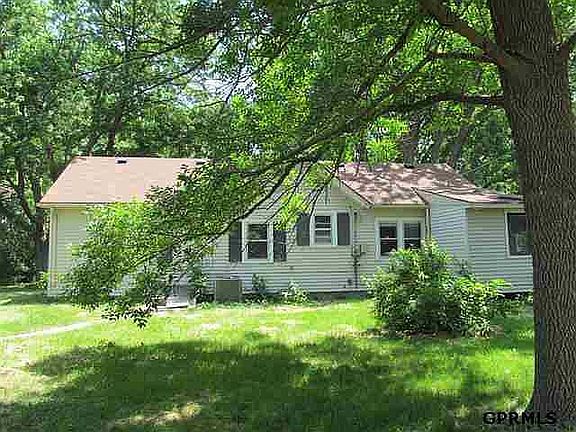 2nd image of 704 N 12th St