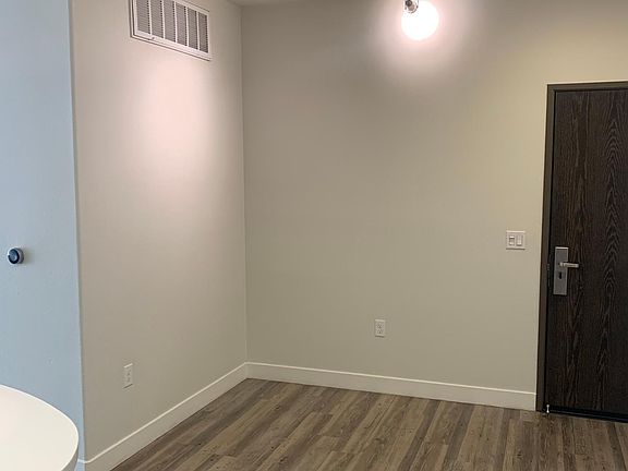 5th image of 451 N 10th Ave #313
