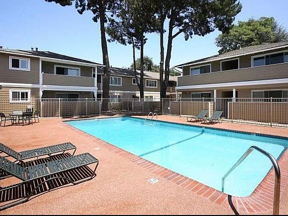 2nd image of 445 Encinal Ave APT H