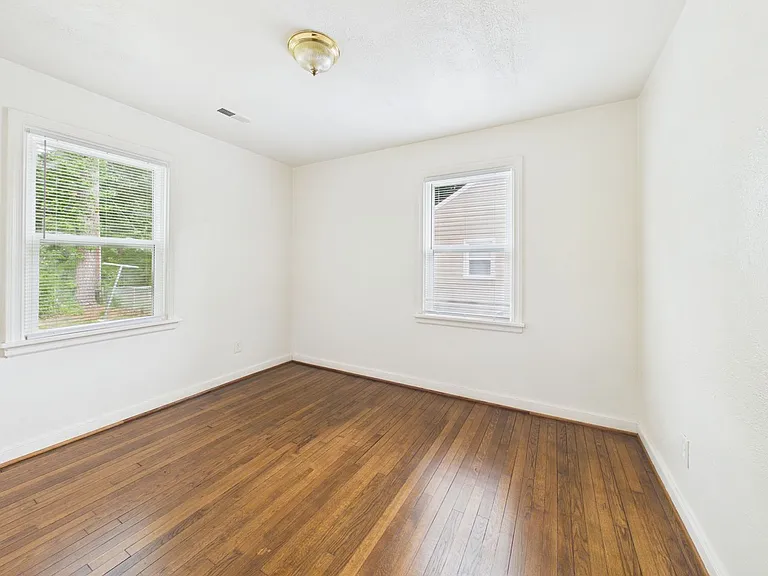 2603 Houston Ave — Photo 13