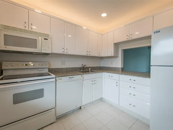 21 Abbey Lane #208, Delray Beach, FL 33446