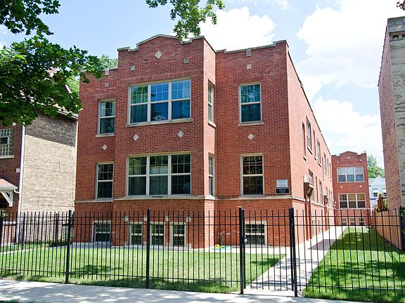 2nd image of 4321-23 N Tripp Ave #2B-2Ba-1162Sqft