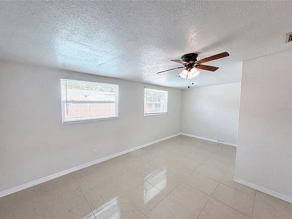 4th image of 15525 BEDFORD CIRCLE E