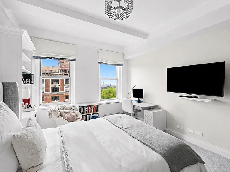 225 Central Park N #1605 — Photo 11
