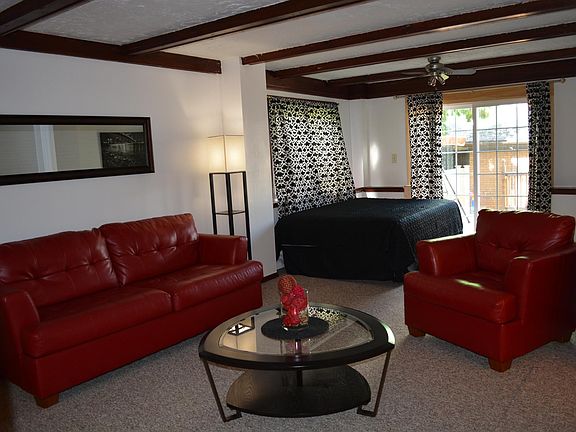 3rd image of 720 Buffalo Ave #5