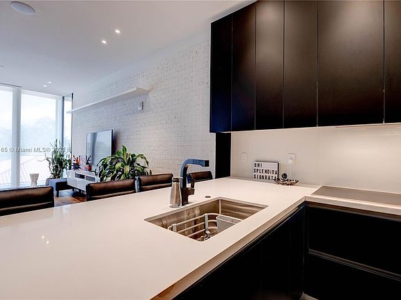 5th image of 3156 SW 27th Ave Unit 302