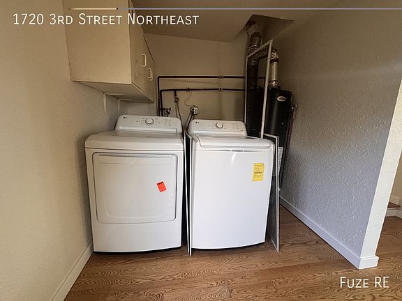 5th image of 1720 3rd St NE