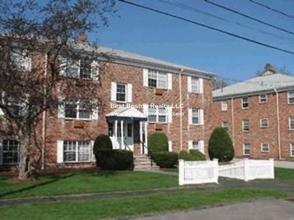7 Totman Dr APT 4, Woburn, MA 01801