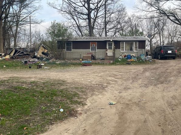 4203 Mud Lake Rd, Bellevue, MI 49021