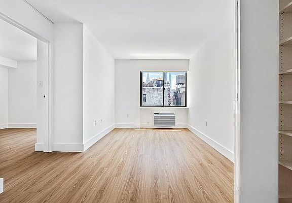 4th image of 160 W 24th St #A