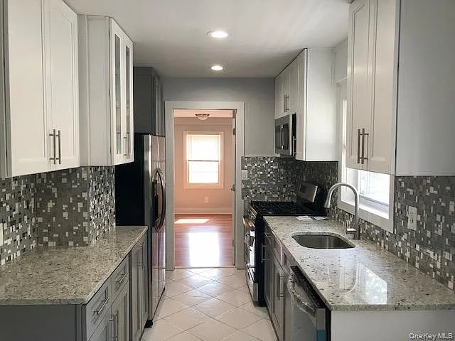 4 bed, 1.0 bath, 1200 sqft, $3,850 — Photo 4