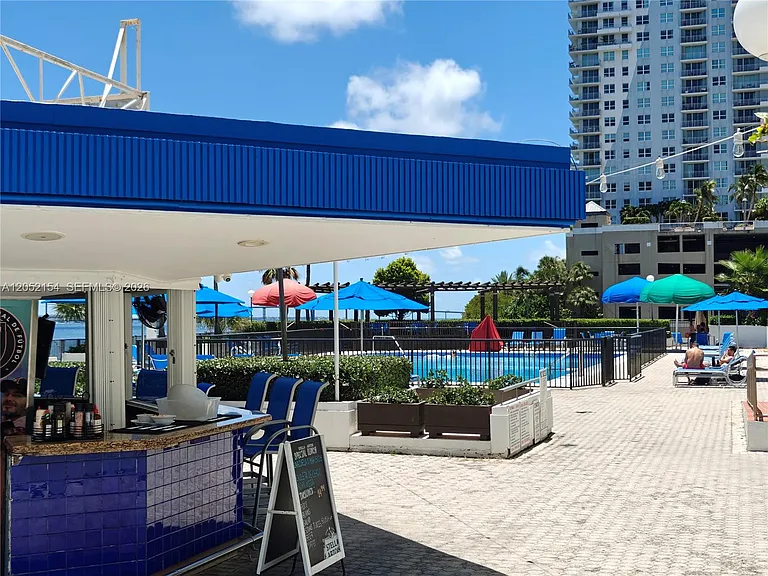 905 Brickell Bay Dr #623 — Photo 37