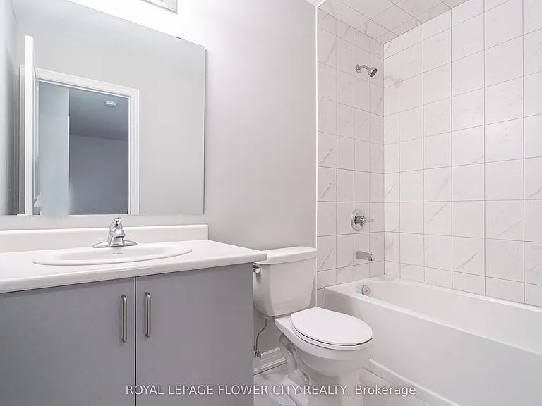 413 E 16th St — Photo 22