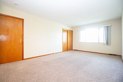 4th image of 3036 Carskaddon Ave APT 3
