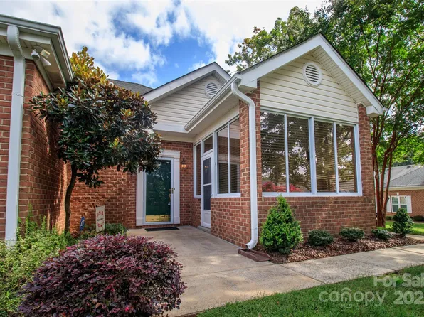 8311 Olde Troon Dr, Charlotte, NC 28277