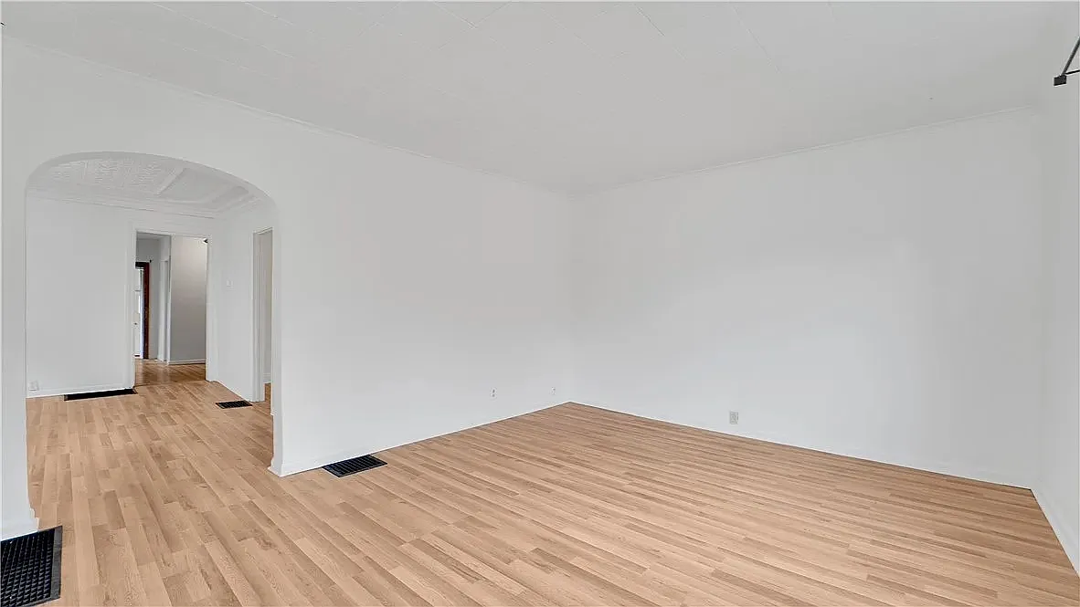 3 bed, 1478 sqft, $2,400 — Photo 4