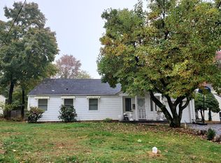 10 Redwood Rd, Livingston, NJ 07039