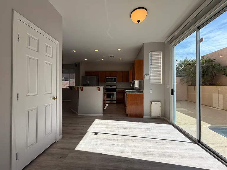 148 Macoby Run St — Photo 6