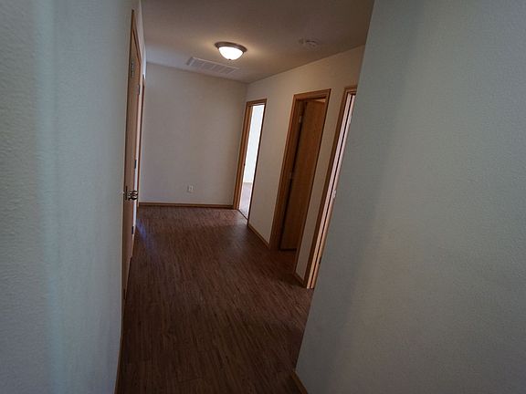 4th image of 522 Jane St #A