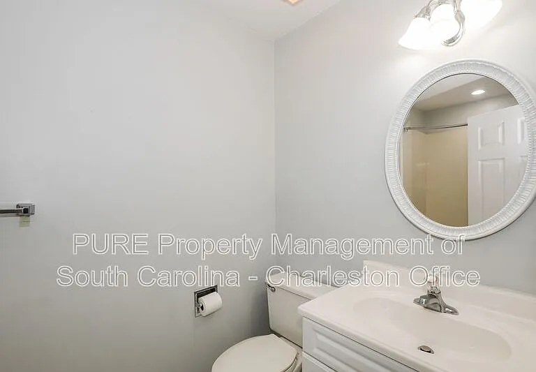 208 Pipers Ln #208 — Photo 19