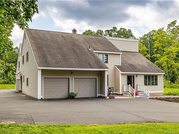 3rd image of 772 New Britain Ave