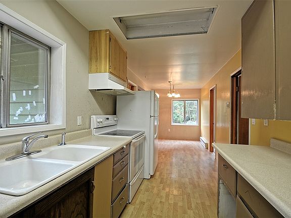 5th image of 30411 Mountain Loop Hwy