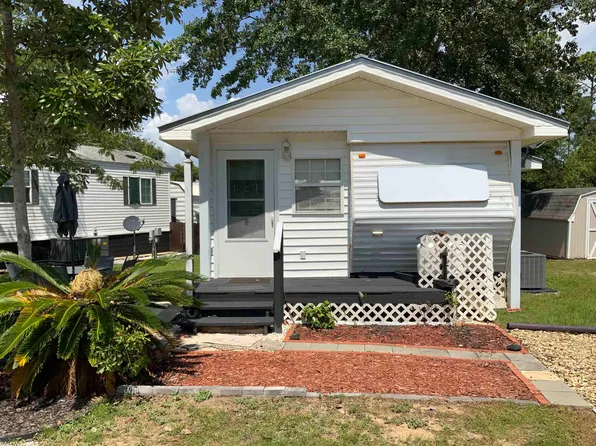 729 Buena Vista Dr, Lillian, AL 36549