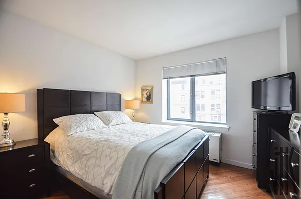 Rented by Compass | media 12