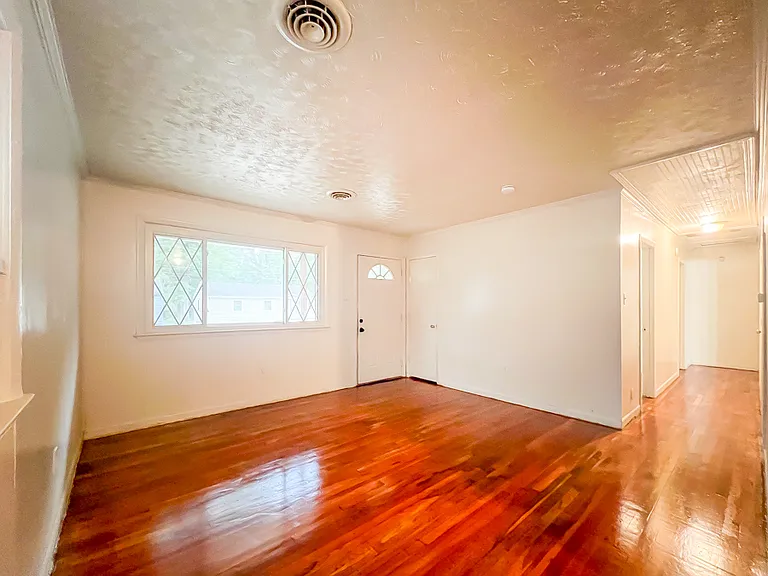 2303 Maclin Cir — Photo 5