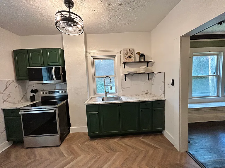 9102 Parkgate Ave — Photo 6