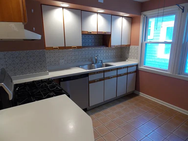 798 Ashland Ave #2 — Photo 8