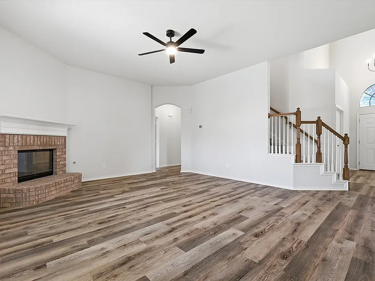 8401 Shakespeare Ln — Photo 8
