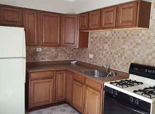 3705 216th St APT 2R, Matteson, IL 60443