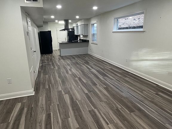 3rd image of 6341 Canal Blvd #1